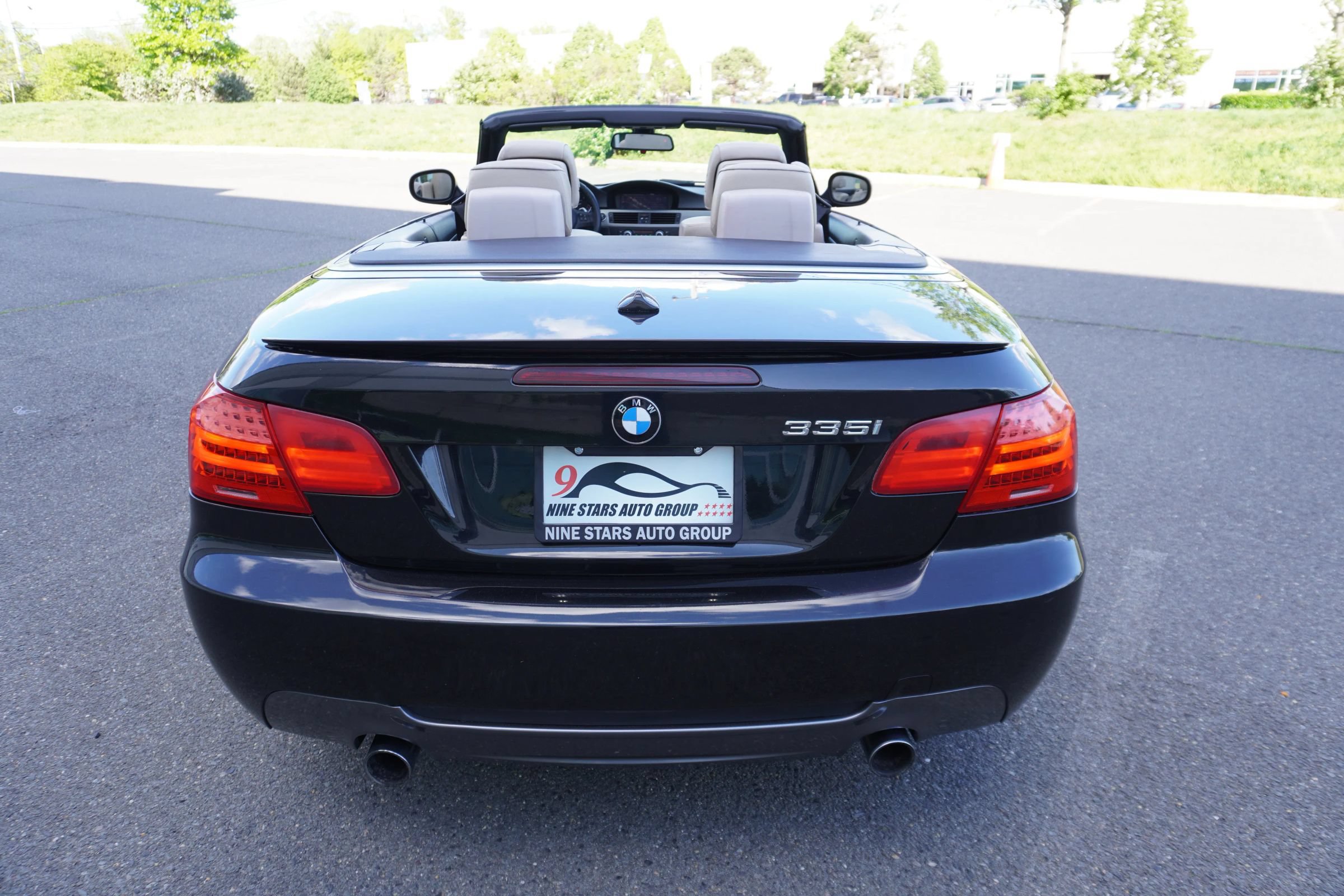 Used 2011 BMW 335i Convertible w/ M Sport Pkg RWD image 10