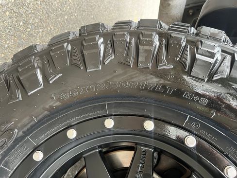 Used 2014 Ford F150 Raptor w/ Equipment Group 801A Luxury AWD/4WD image 16