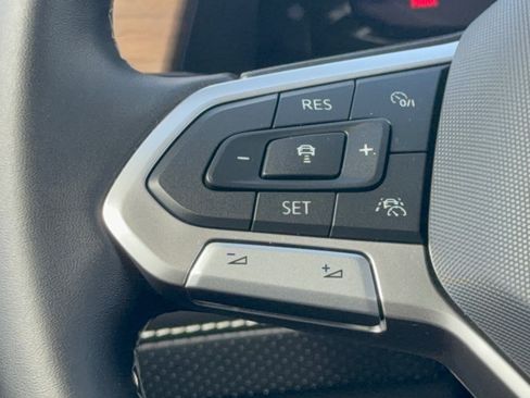 Certified 2026 Volkswagen Atlas SE FWD image 18