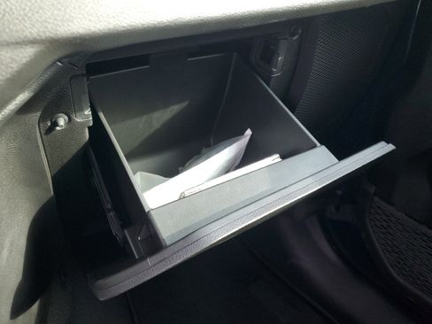 Used 2025 Jeep Wrangler Sport image 29