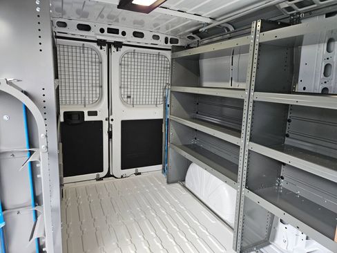 Used 2025 RAM ProMaster 2500 w/ Quick Order Package 22G SLT FWD image 14