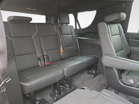 Used 2022 Cadillac Escalade ESV Sport w/ Touring Package AWD/4WD image 39