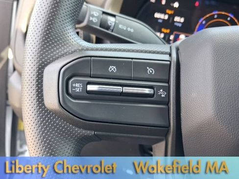 Used 2025 Chevrolet Colorado W/T RWD image 25
