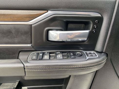 Used 2024 RAM 2500 Laramie w/ Safety Group AWD/4WD image 17