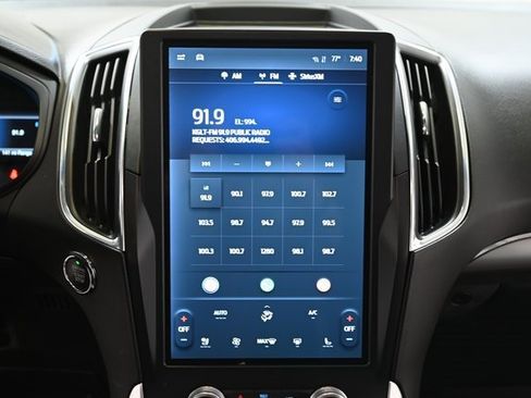 Used 2024 Ford Edge Titanium image 5