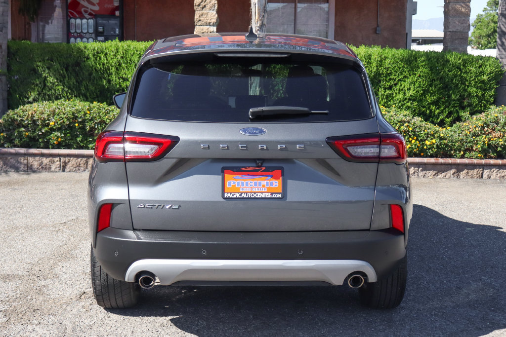 Used 2025 Ford Escape Active w/ Tech Pack #1 FWD image 7