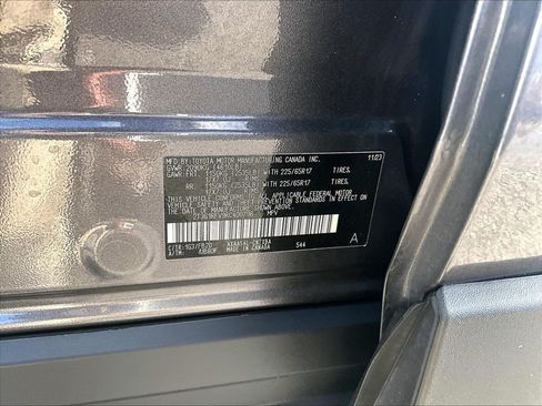 Used 2024 Toyota RAV4 LE AWD/4WD image 36