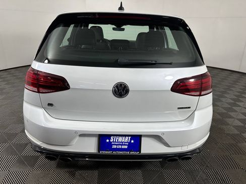 Used 2018 Volkswagen Golf R 4-Door AWD/4WD image 4