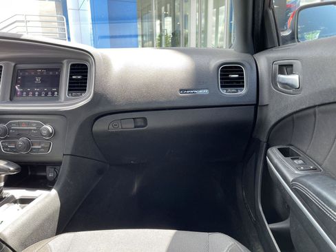 Used 2022 Dodge Charger SXT RWD image 26