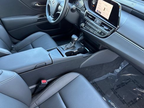 Certified 2025 Lexus ES 350 w/ Accessory Package (Z1) FWD image 18
