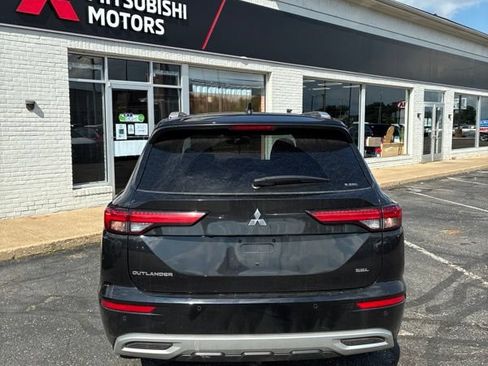 Used 2024 Mitsubishi Outlander SEL AWD/4WD image 4