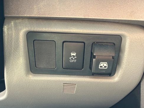 Used 2012 Toyota Tundra Limited w/ Platinum Pkg image 28