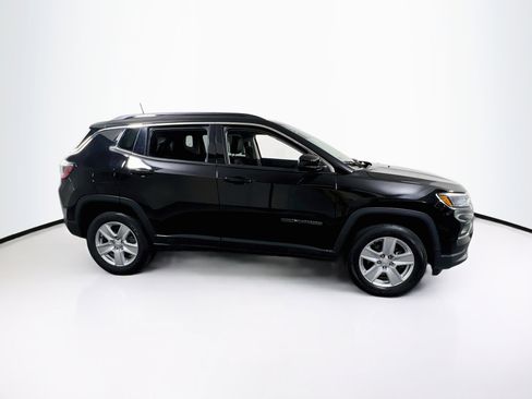 Used 2022 Jeep Compass Latitude AWD/4WD image 4