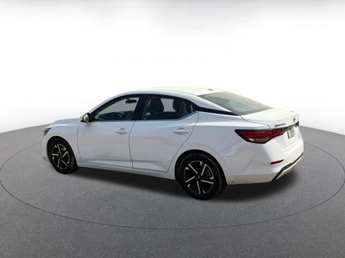 Used 2025 Nissan Sentra SV image 10