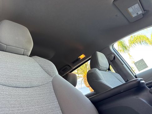 Used 2021 Toyota Sienna LE AWD/4WD image 19