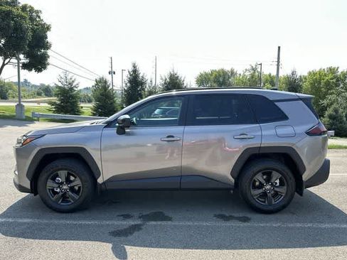 Used 2026 Toyota RAV4 LE AWD/4WD image 2