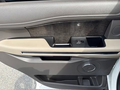 Used 2021 Ford Expedition Limited AWD/4WD image 20