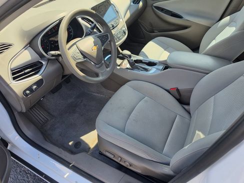 Used 2021 Chevrolet Malibu LS w/ Driver Confidence Package II FWD image 9