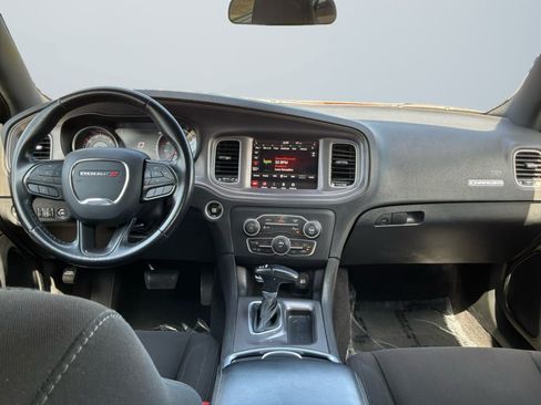 Used 2023 Dodge Charger SXT RWD image 9