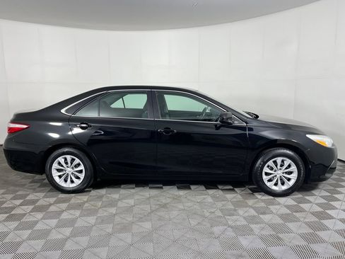 Used 2015 Toyota Camry XLE image 5