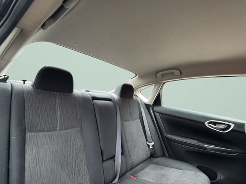 Used 2015 Nissan Sentra SV FWD image 29