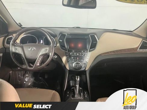 Used 2017 Hyundai Santa Fe FWD image 18