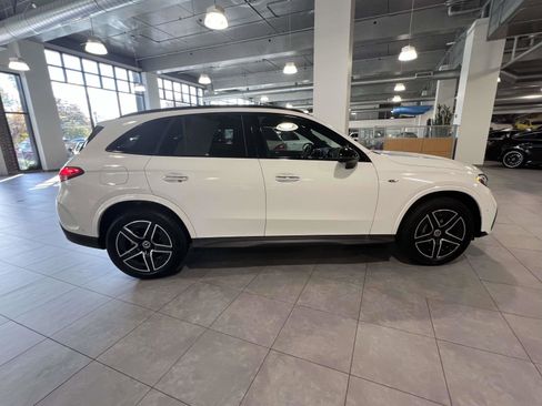 Used 2025 Mercedes-Benz GLC 350e 4MATIC image 5