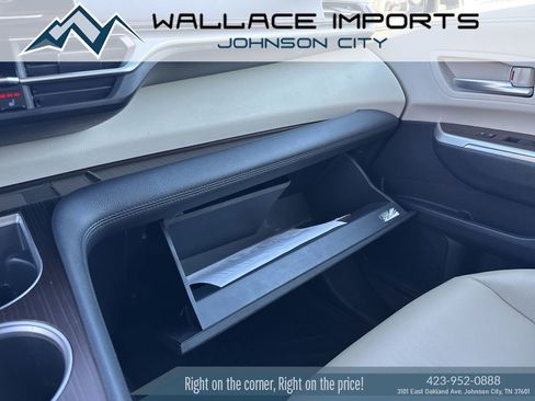 Used 2021 Toyota Sienna XLE w/ XLE Plus Package image 22