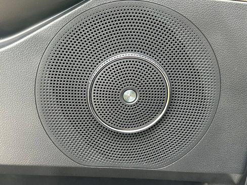 Used 2024 Ford Expedition Limited RWD image 19