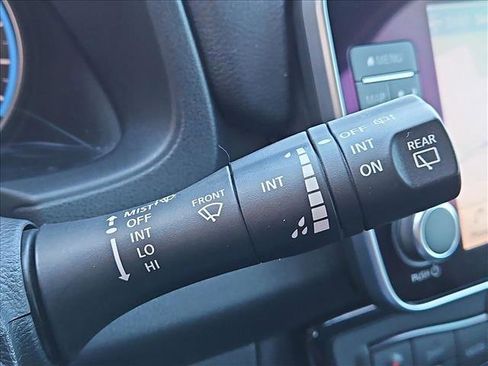 Used 2022 Nissan Leaf SV image 15