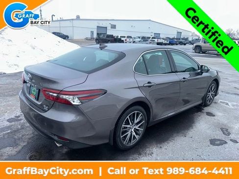 Used 2023 Toyota Camry XLE image 5