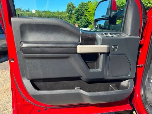 Used 2022 Ford F350 Lariat w/ Lariat Ultimate Package AWD/4WD image 12