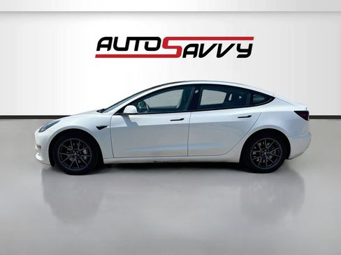 Used 2023 Tesla Model 3 Standard Range RWD image 4
