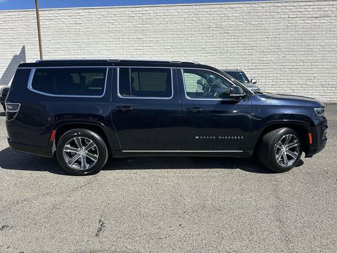 Used 2024 Jeep Grand Wagoneer L 4WD image 3