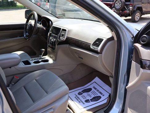 Used 2012 Jeep Grand Cherokee Laredo AWD/4WD image 21