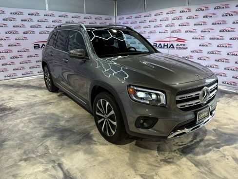 Used 2023 Mercedes-Benz GLB 250 w/ Premium Package image 5