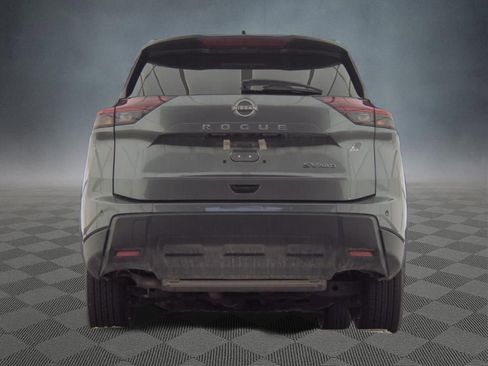 Used 2024 Nissan Rogue SV AWD/4WD image 4