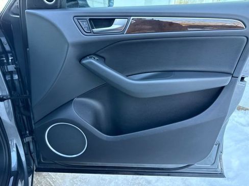 Used 2016 Audi Q5 2.0T Premium Plus w/ Technology Package image 24