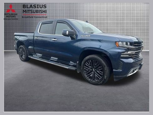 Used 2019 Chevrolet Silverado 1500 High Country w/ Technology Package AWD/4WD image 1
