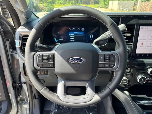 New 2026 Ford F250 Lariat w/ Black Appearance Package AWD/4WD image 16
