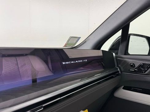 New 2026 Cadillac Escalade IQ Luxury 1 image 16