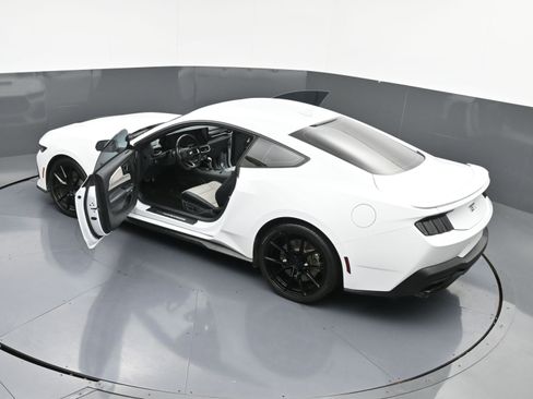 Used 2024 Ford Mustang GT Premium image 36