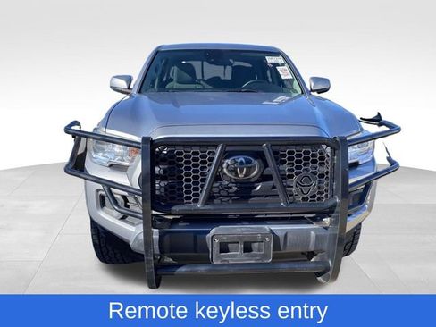 Used 2019 Toyota Tacoma SR w/ SR Convenience Package image 2