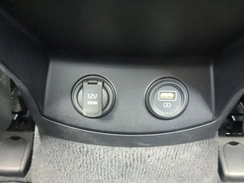 Used 2023 Kia Sorento S w/ Panoramic Sunroof Package FWD image 11