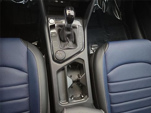 New 2026 Volkswagen Taos SEL image 21