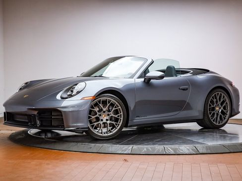 Used 2025 Porsche 911 Carrera image 2