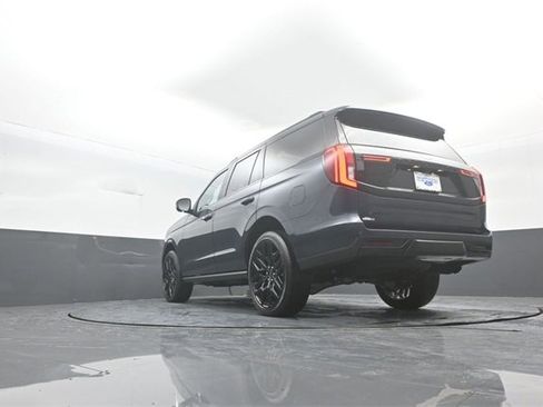 New 2026 Ford Expedition Platinum image 31