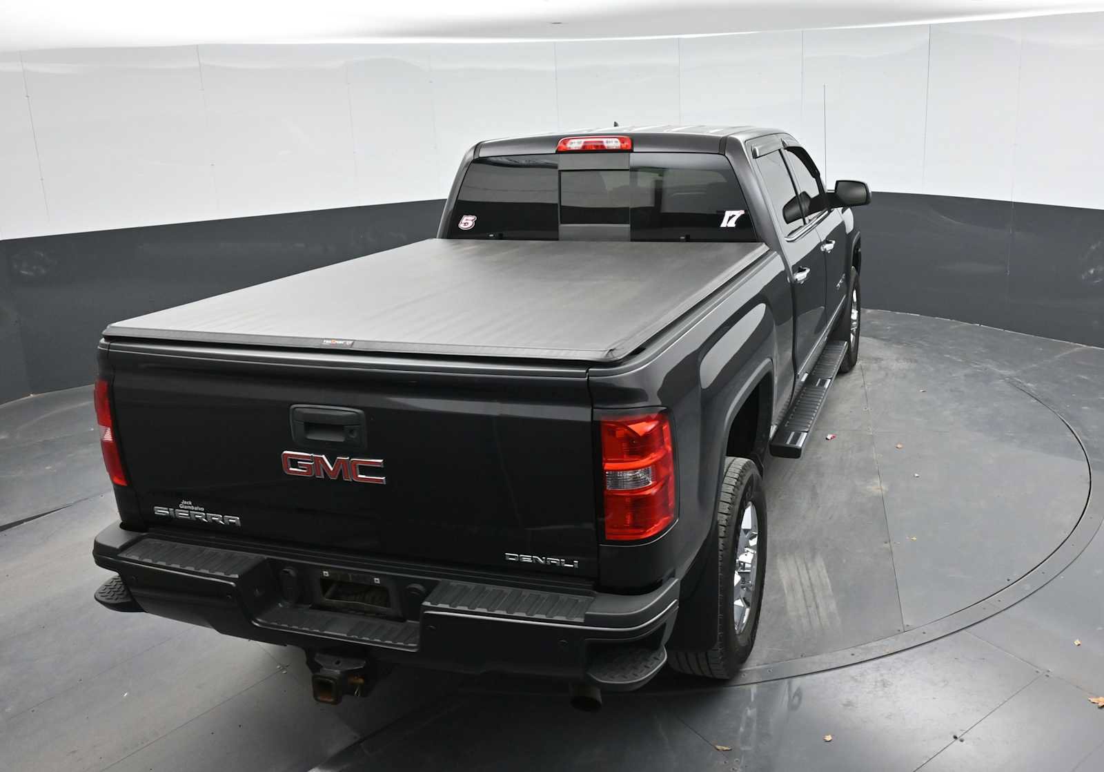 Used 2015 GMC Sierra 2500 Denali w/ Driver Alert Package AWD/4WD image 21