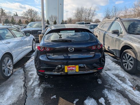 Used 2020 MAZDA MAZDA3 AWD Hatchback image 4