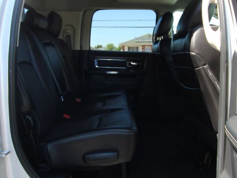 Used 2016 RAM 3500 Laramie AWD/4WD image 12